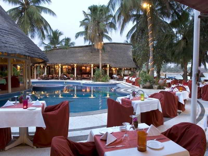 Espadon Hotel Мбур Екстериор снимка